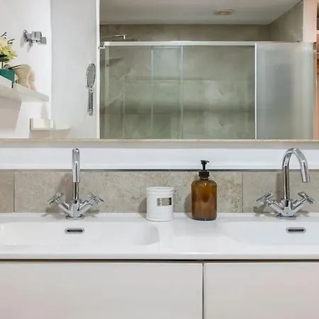 Wonderful 4 Bedroom Apartment